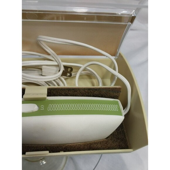 Vintage Sears 2 Speed Electric Scissors with Light - Fabric Cutter Shears  WORKS - Picture 5 of 10